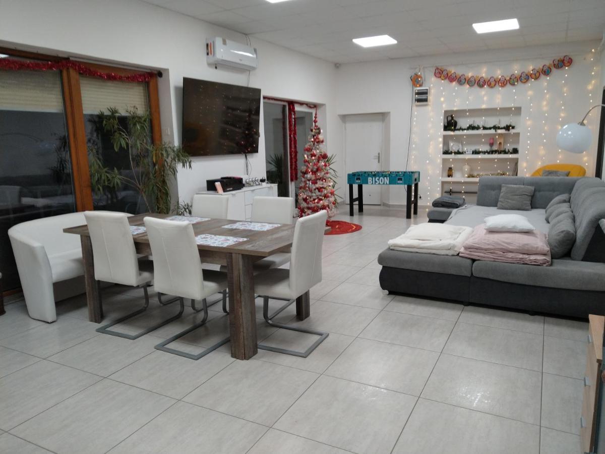 Silver Dream Apartmanhaz Debrecen Buitenkant foto