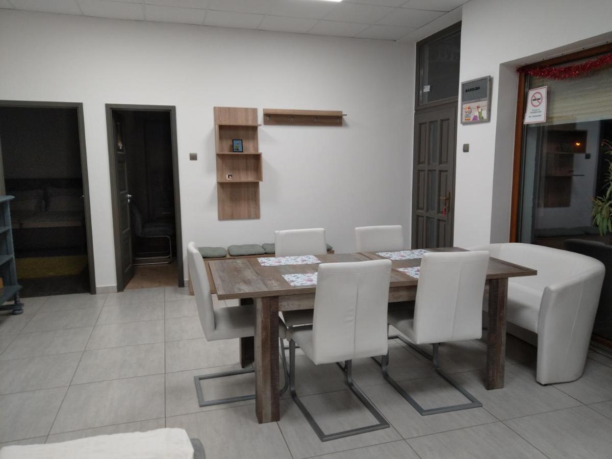 Silver Dream Apartmanhaz Debrecen Buitenkant foto
